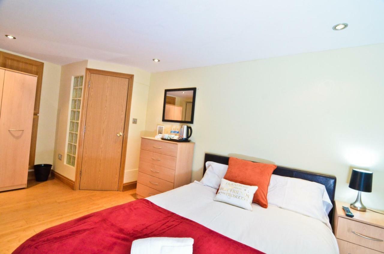 Thames View House Surrey Quays Hotel London Exterior photo
