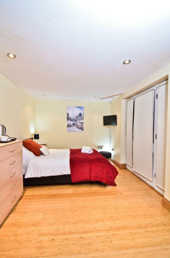 Thames View House Surrey Quays Hotel London Exterior photo